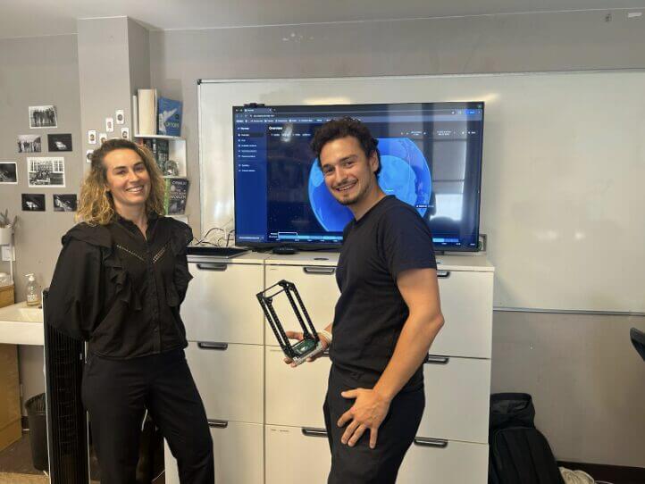 Più sostenibilità e connessione in orbita: alleanza Skynopy e SpaceLocker